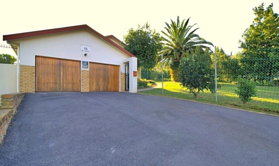 To Let 3 Bedroom Property for Rent in Heldervue Western Cape